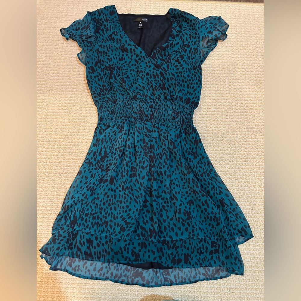 AQUA V-Neck Jaguar Print Dress in Dark Green and Black - Size: XSmall